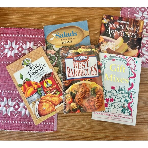 Set Of 5 Assorted Cooking Recipe Books: Salads Appetizers Fall Favorites BBQ - Picture 1 of 11